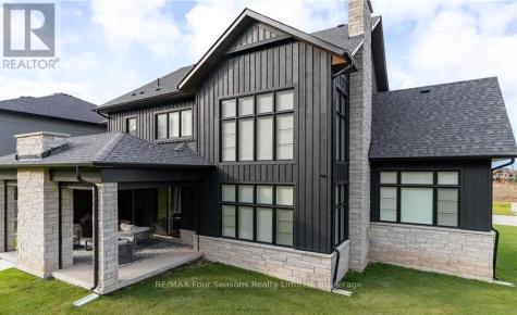 132 Dorothy Drive Blue Mountains ON N0H 2P0