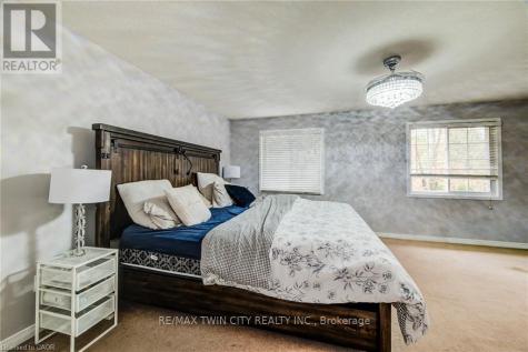 120 Dudhope Avenue Cambridge ON N1R 4T7