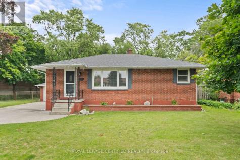 2504 Askin Avenue Windsor ON N9E 3H7