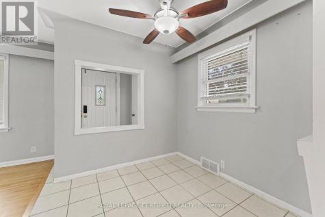 2504 Askin Avenue Windsor ON N9E 3H7