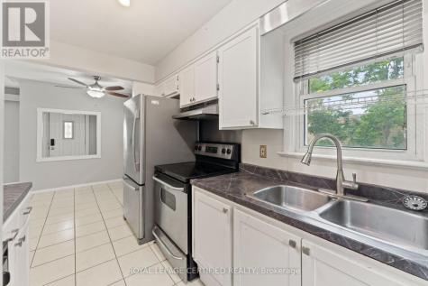2504 Askin Avenue Windsor ON N9E 3H7