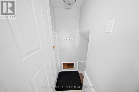 2504 Askin Avenue Windsor ON N9E 3H7