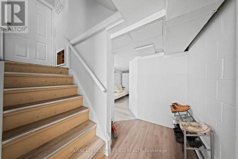 2504 Askin Avenue Windsor ON N9E 3H7