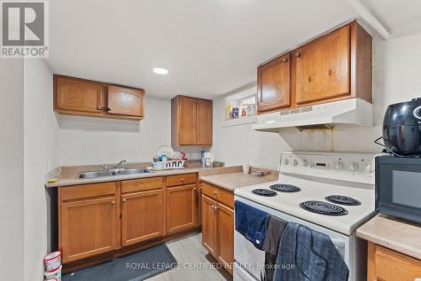2504 Askin Avenue Windsor ON N9E 3H7