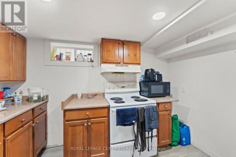 2504 Askin Avenue Windsor ON N9E 3H7