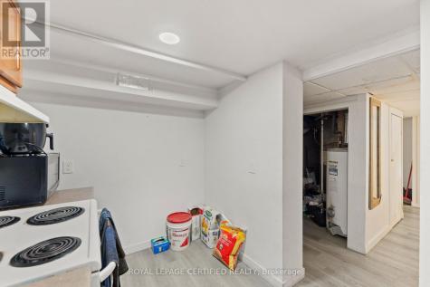 2504 Askin Avenue Windsor ON N9E 3H7