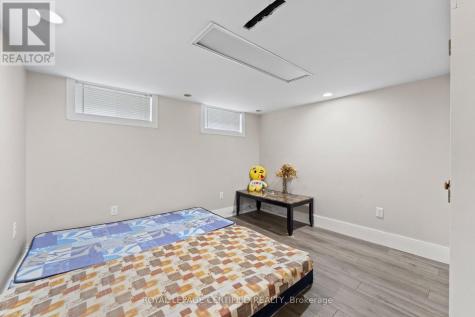2504 Askin Avenue Windsor ON N9E 3H7