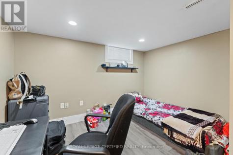 2504 Askin Avenue Windsor ON N9E 3H7