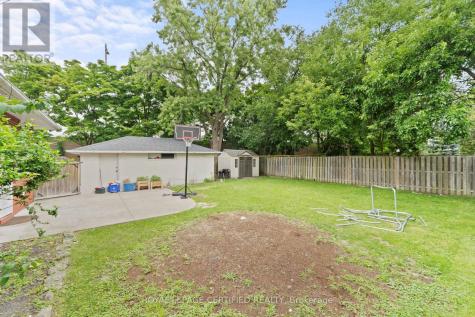 2504 Askin Avenue Windsor ON N9E 3H7