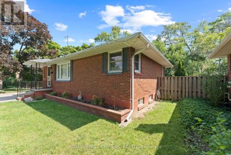 2504 Askin Avenue Windsor ON N9E 3H7