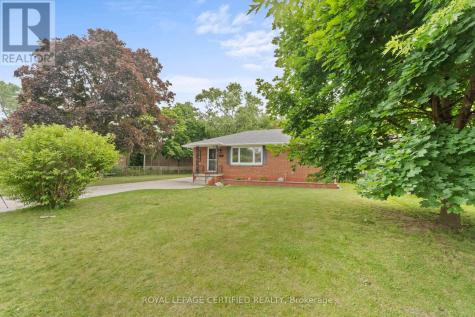 2504 Askin Avenue Windsor ON N9E 3H7