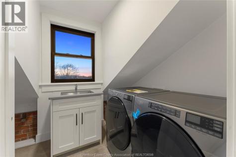 247 Brock Street Amherstburg ON N9V 2H4