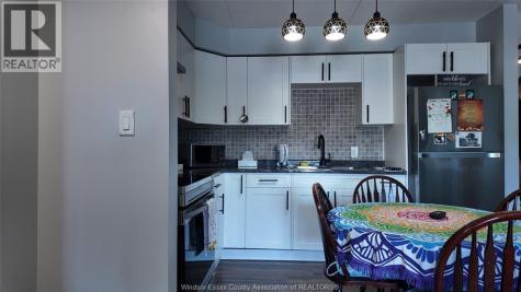1323 Langlois Avenue Windsor ON N8X 4L8