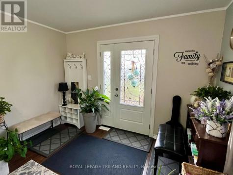 37 Broadway Street Newbury ON N0L 1Z0