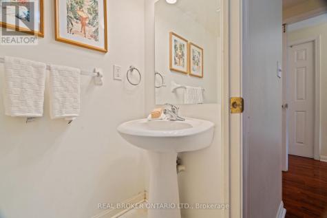 3047 Finch Avenue West Toronto (humbermede) ON M9M 0A5
