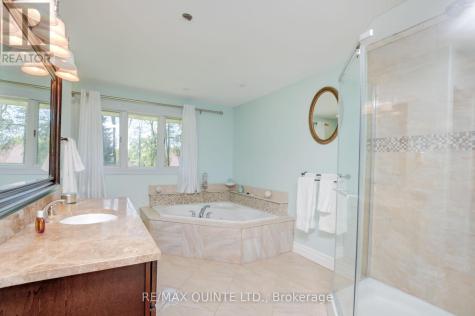 25 Singleton Street Brighton ON K0K 1H0