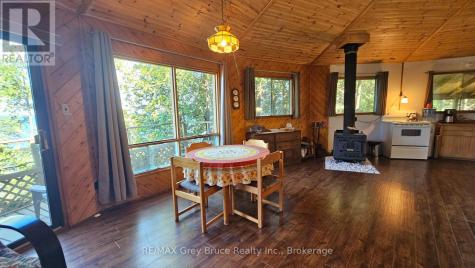 8 Carter Road Northern Bruce Peninsula ON N0H 1W0