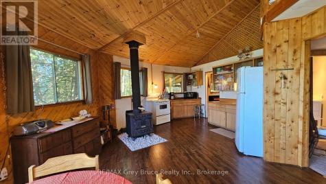 8 Carter Road Northern Bruce Peninsula ON N0H 1W0