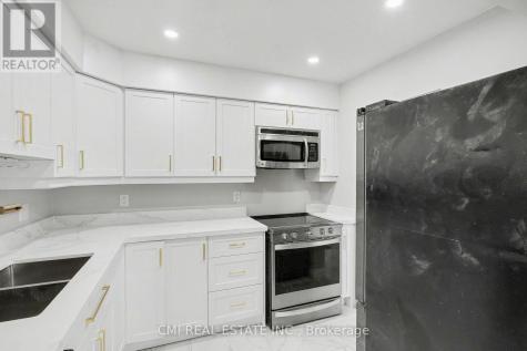 125 Sekura Crescent Cambridge ON N1R 8B4