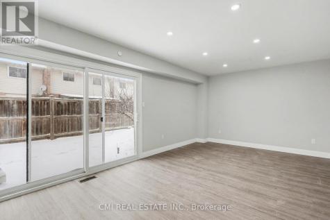 125 Sekura Crescent Cambridge ON N1R 8B4