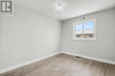 125 Sekura Crescent Cambridge ON N1R 8B4