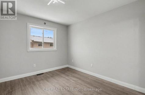 125 Sekura Crescent Cambridge ON N1R 8B4