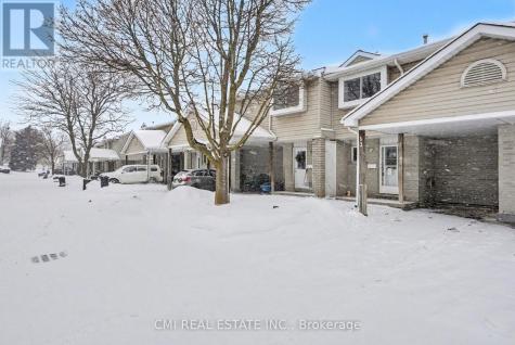 125 Sekura Crescent Cambridge ON N1R 8B4