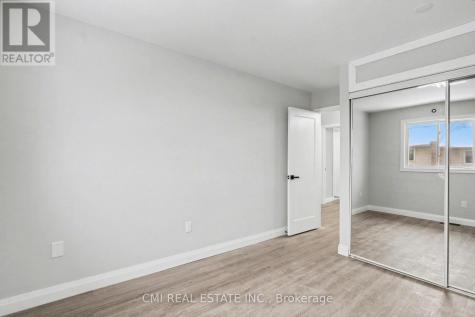 125 Sekura Crescent Cambridge ON N1R 8B4