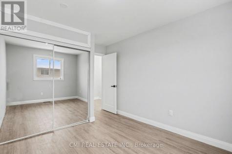 125 Sekura Crescent Cambridge ON N1R 8B4