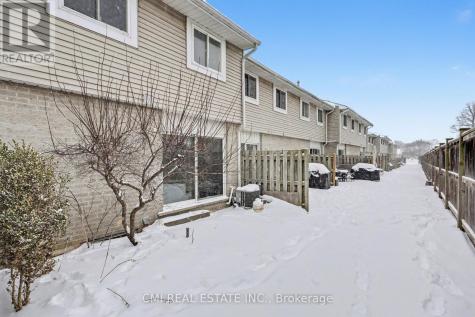 125 Sekura Crescent Cambridge ON N1R 8B4