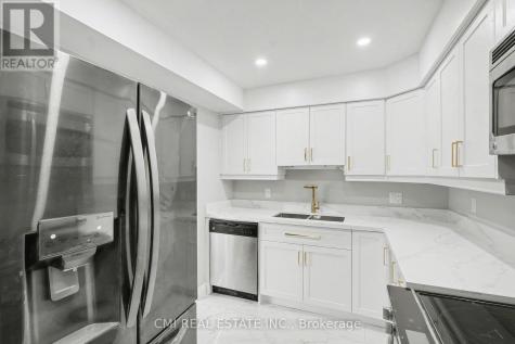 125 Sekura Crescent Cambridge ON N1R 8B4