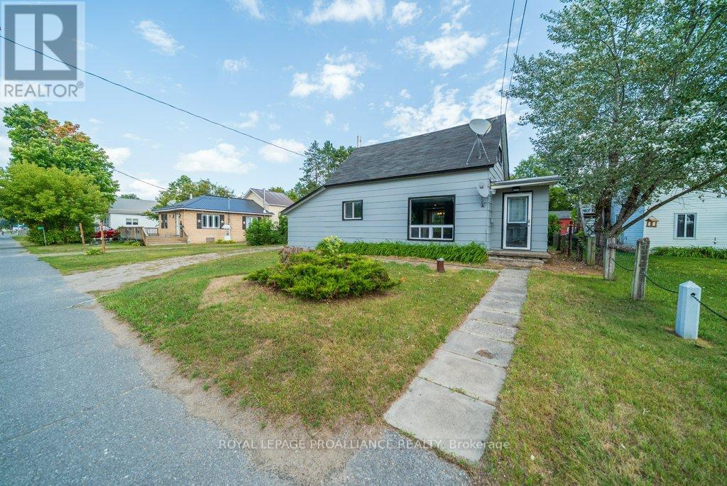 12275 Highway 41 Addington Highlands (addington Highlands) ON K0H 2G0