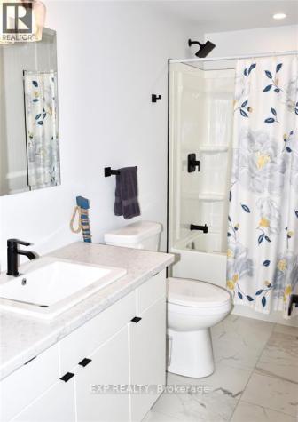 207 Essex Street Sarnia ON N7T 0C2