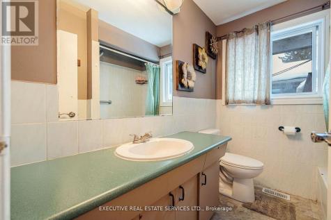 268 Ross Avenue Kitchener ON N2A 1V6