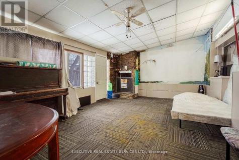 268 Ross Avenue Kitchener ON N2A 1V6