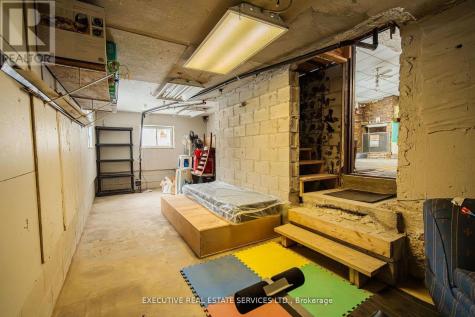 268 Ross Avenue Kitchener ON N2A 1V6