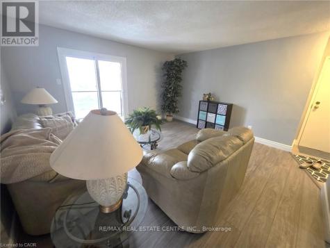 565 Greenfield Avenue Kitchener ON N2C 2P3