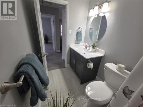 565 Greenfield Avenue Kitchener ON N2C 2P3