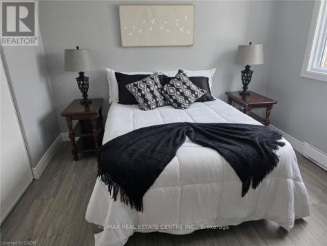 565 Greenfield Avenue Kitchener ON N2C 2P3