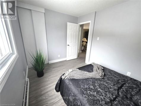 565 Greenfield Avenue Kitchener ON N2C 2P3