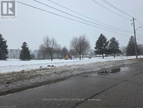 565 Greenfield Avenue Kitchener ON N2C 2P3