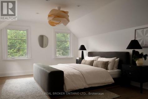 20 Laskay Lane King ON L7B 1K4