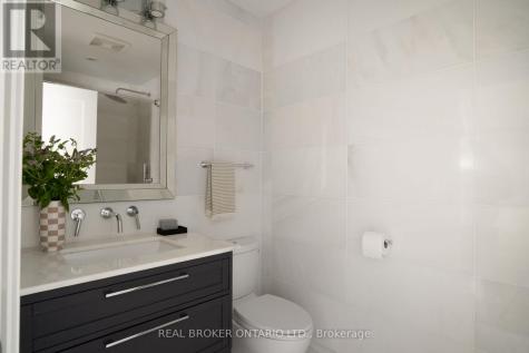 20 Laskay Lane King ON L7B 1K4