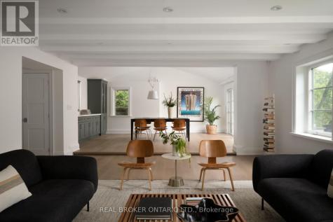 20 Laskay Lane King ON L7B 1K4