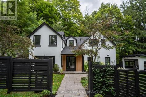 20 Laskay Lane King ON L7B 1K4