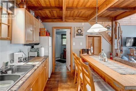 201 Wolseley Bay Road Noelville ON P0M 2N0