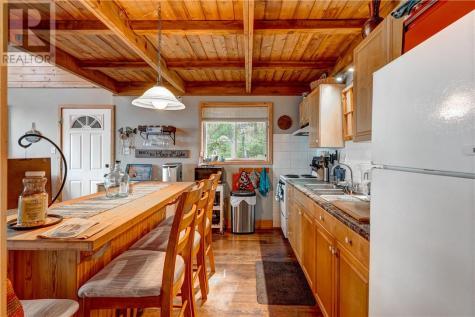 201 Wolseley Bay Road Noelville ON P0M 2N0