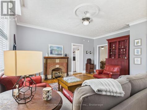 668, 662 Gustavus Street Saugeen Shores ON N0H 2C0