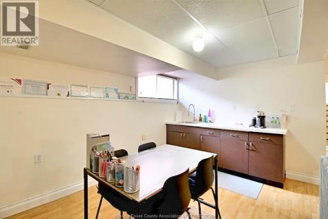 986 Lemonwood Crescent Windsor ON N9G 2E7
