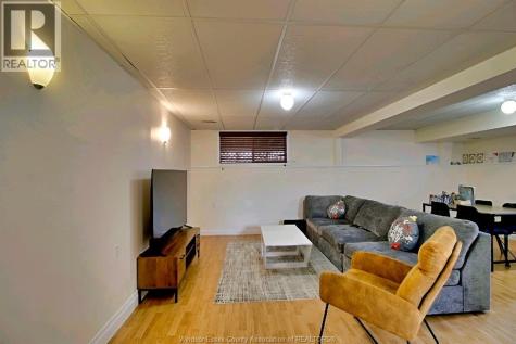 986 Lemonwood Crescent Windsor ON N9G 2E7